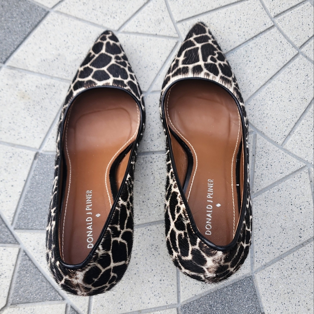 Donald Pliner Treva Calf Hair Animal Print Pointed Toe Pumps 8M - Picture 7 of 11